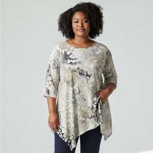 Chicos, ladies size 3 scarf top, good condition, black cream, and white.